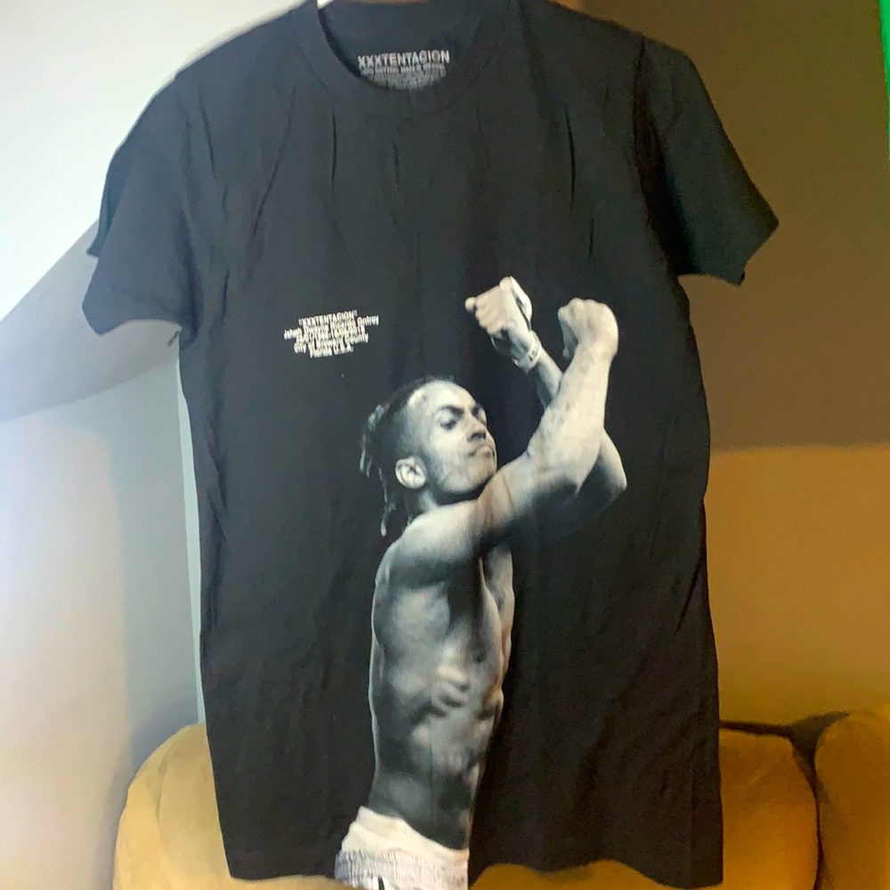 Xxxtentacion graphic shirt. Never used
